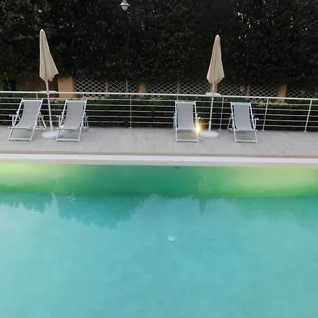 Oceano 3* مارينا دي بييتراسانْت