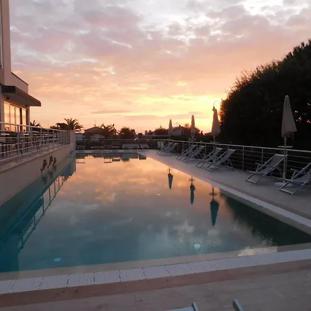 فندق Oceano 3*