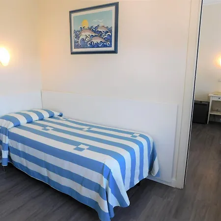 Oceano فندق مارينا دي بييتراسانْت